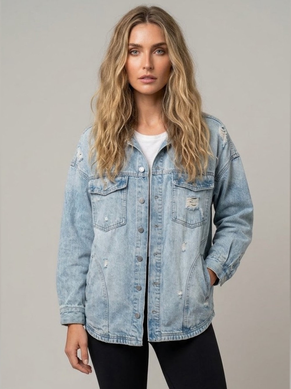 AERIE DISTRESSED OVERSIZED DENIM SHACKET size XS